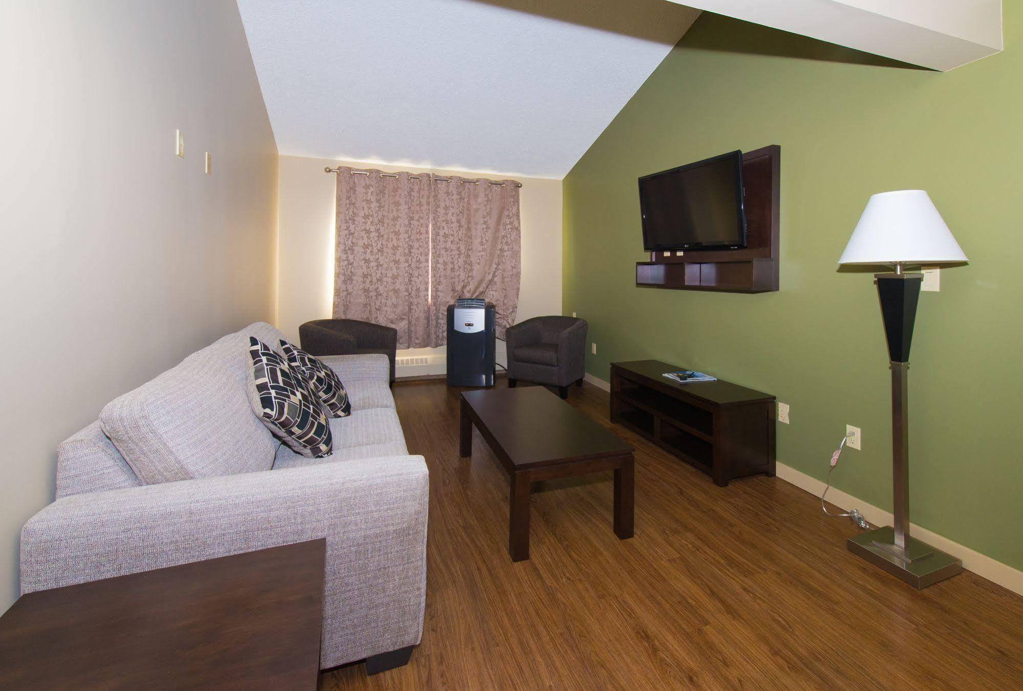 Capital Suites Yellowknife Dış mekan fotoğraf