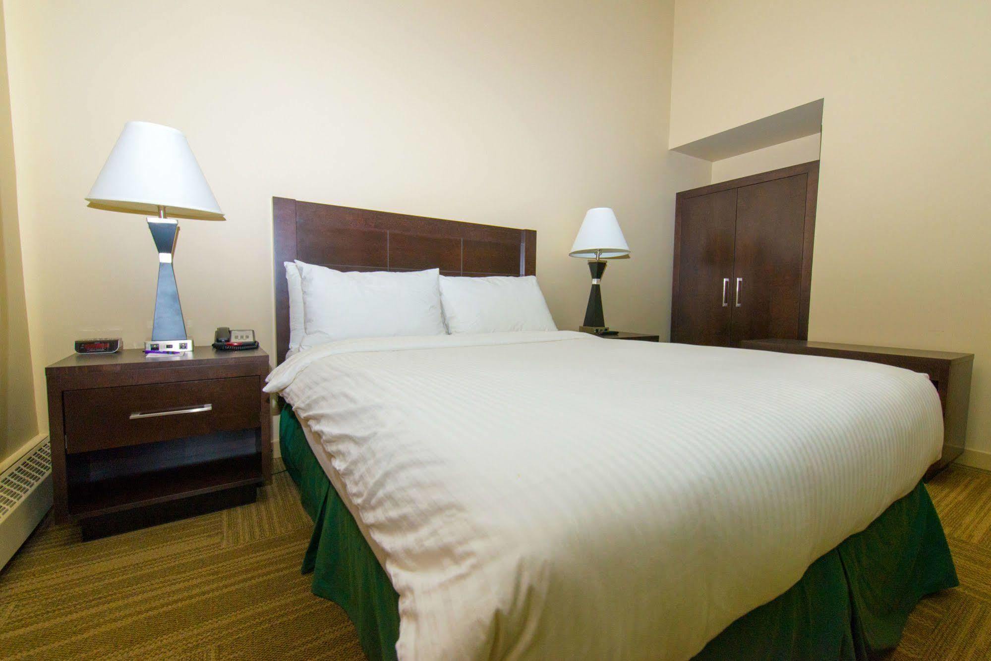 Capital Suites Yellowknife Dış mekan fotoğraf