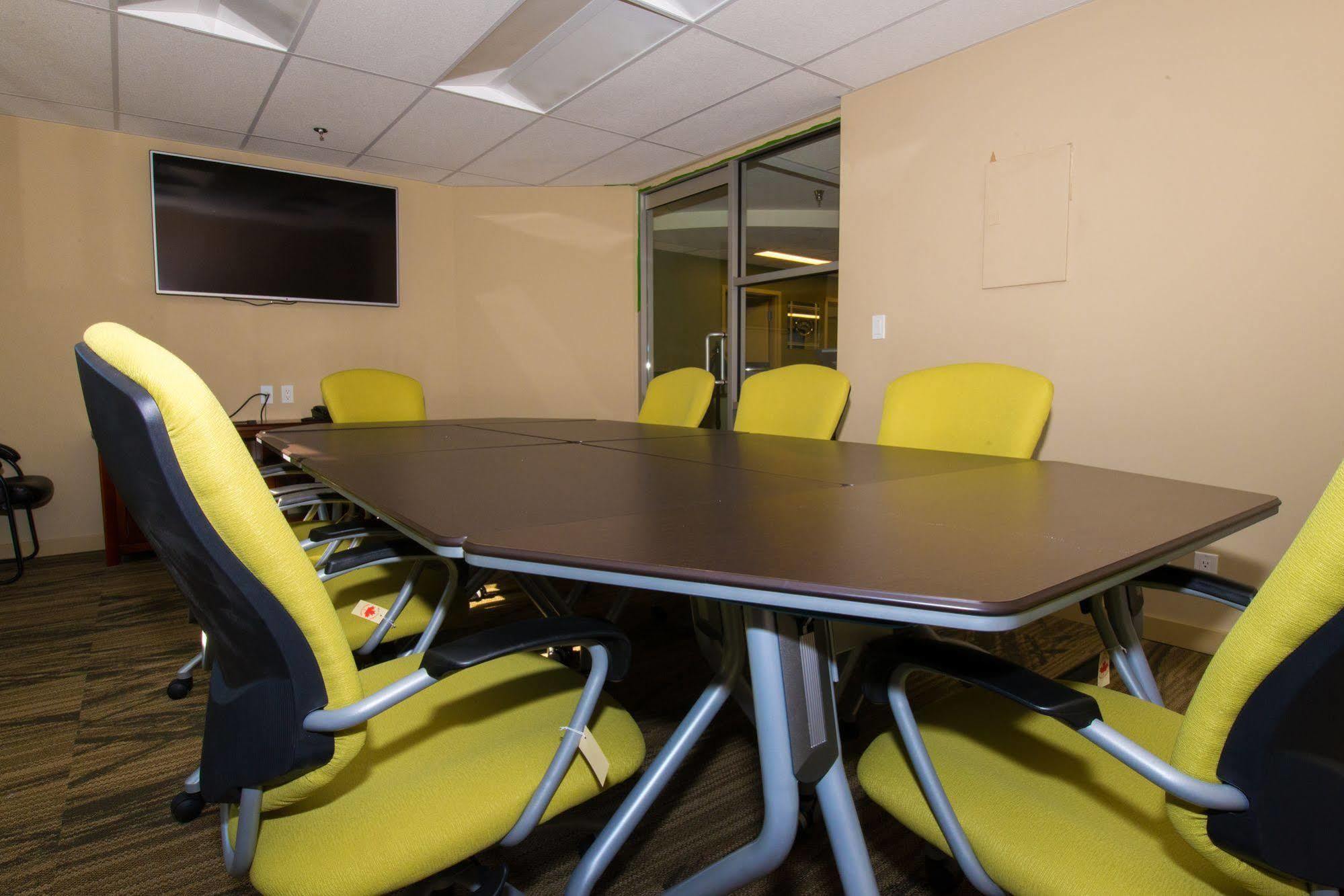 Capital Suites Yellowknife Dış mekan fotoğraf